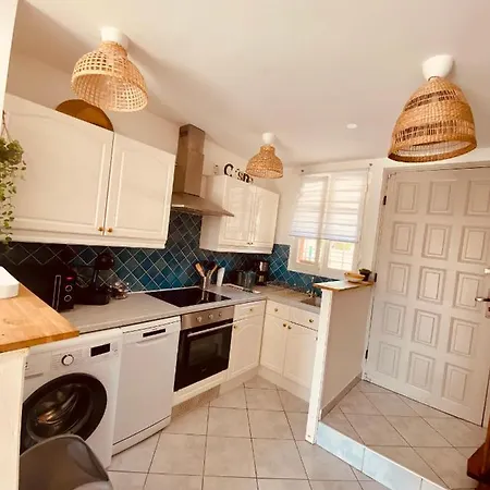 Holiday home Mazet Dans Avec Piscine Au Coeur Du Golfe De Saint-tropez